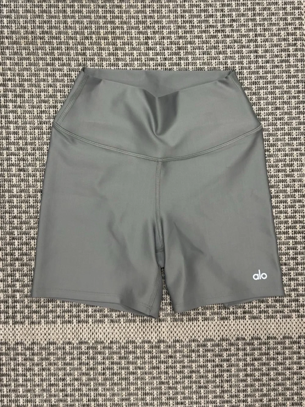 Alo Yoga Airlift Energy Short in Lunar Grey